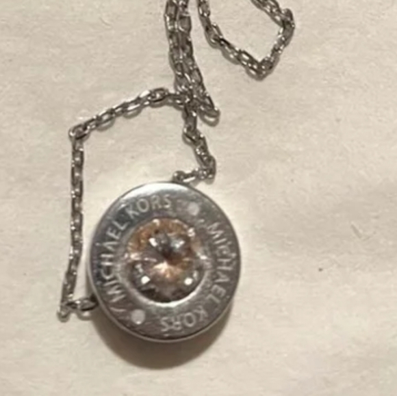 MICHAEL KORS SINGLE RHINESTONE NECKLACE SET IJ SILVER - Picture 2 of 7